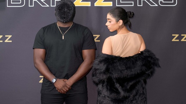 Brazzers Violet'in Deliğini Seviyor